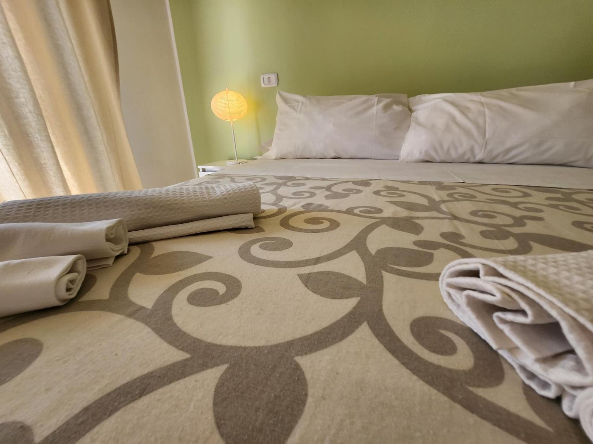 Hotel Petit Silvi Marina Bagian luar foto