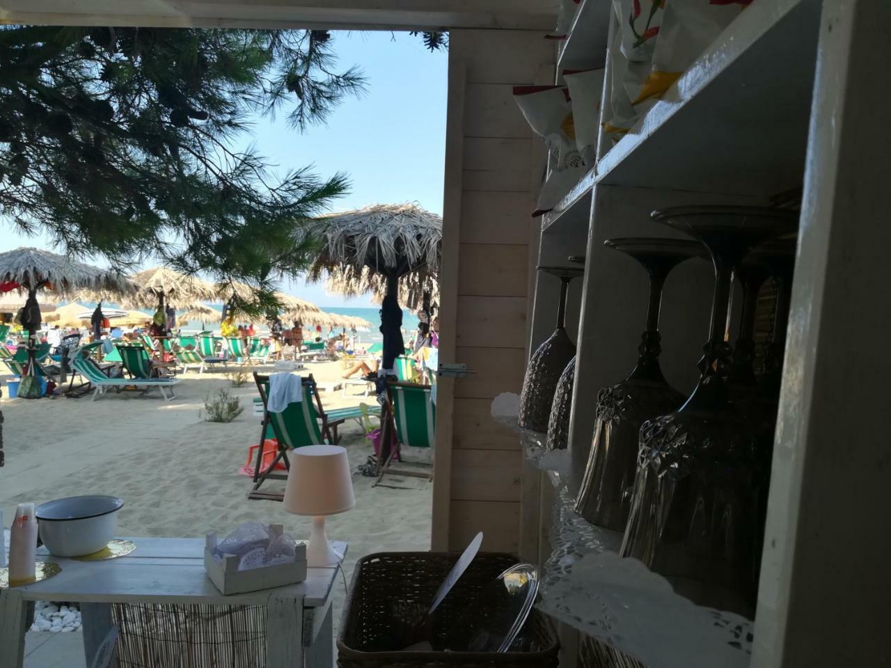 Hotel Petit Silvi Marina Bagian luar foto