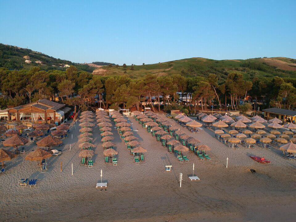 Hotel Petit Silvi Marina Bagian luar foto